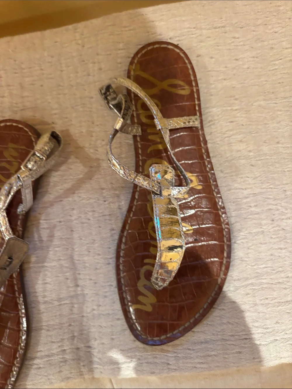 Sam Edelman Metallic Silver Croc-Embossed Thong Sandals
